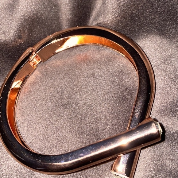 Luxury fashion 18k Rose gold plated bracelet - Picture 8 of 10